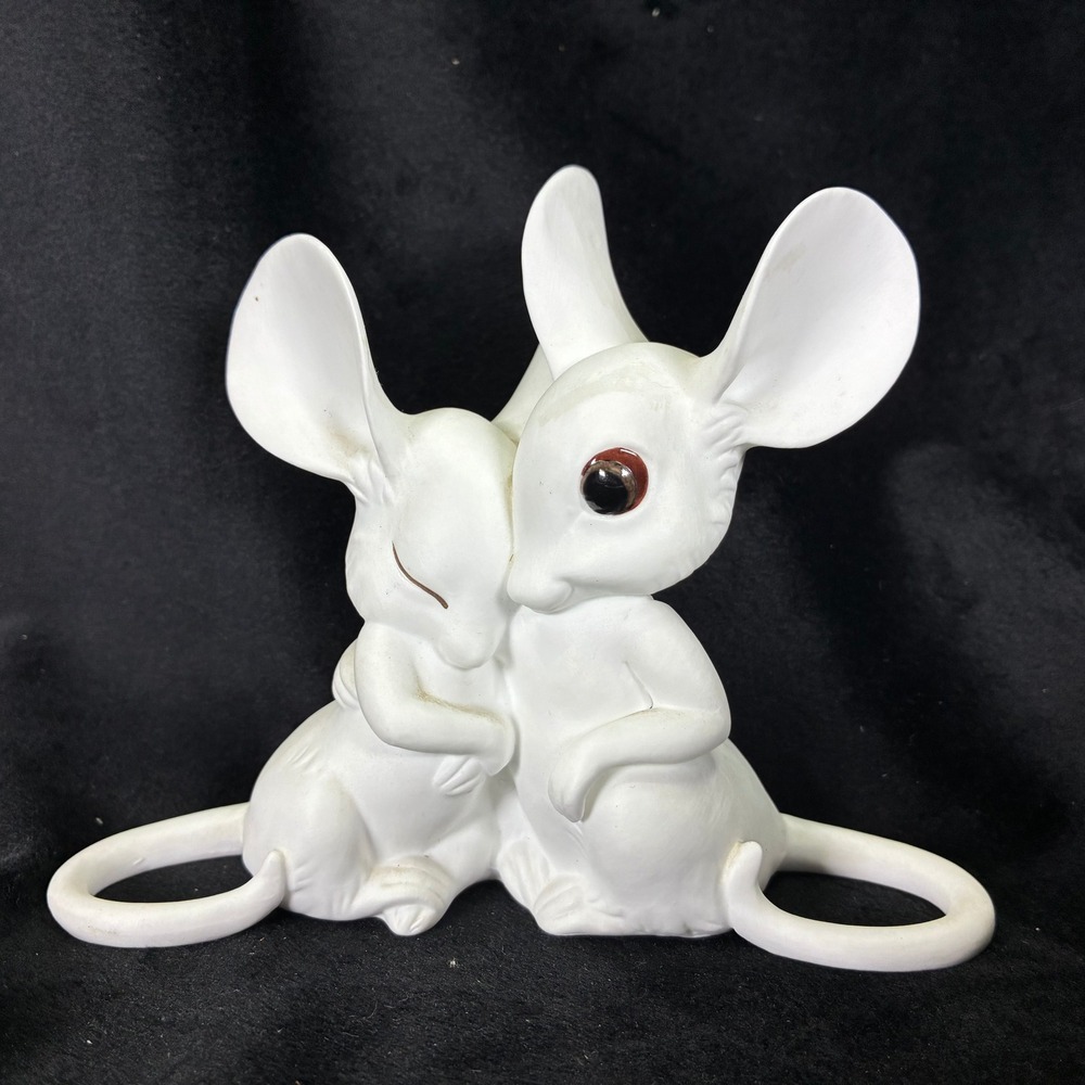 Freeman Fine Bone China Hugging Mice Figurine G.G. George White Vintage 4 Inch
